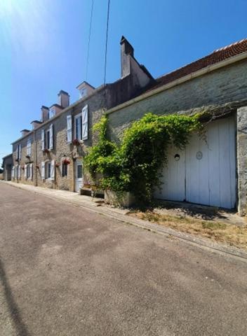 Bed and Breakfast Chez Zoiseau Et Zoiseautte Chassigny Exteriér fotografie